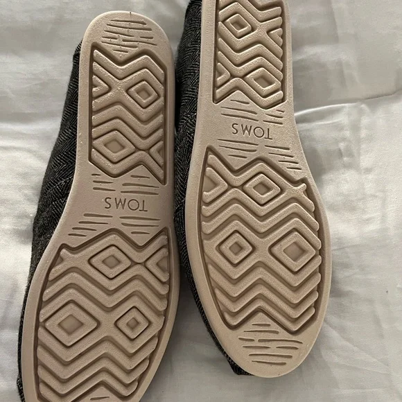 TOMS Black Metallic Herringbone shoes - Picture 2 of 4